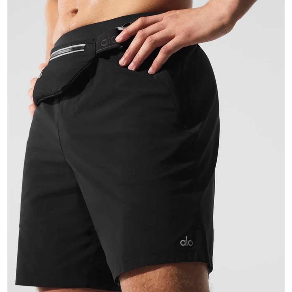 ALO 7” Repetition Black Athletic Shorts